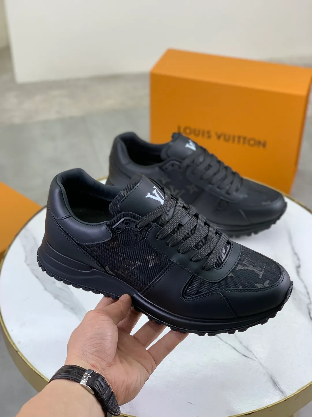 Men's men's shoes P680 new style 💶[LOUIS VUITTON] (original order) new style 🍀LV Louis Vuitton * - top version of LV classic trendy shoes! Use imported original cowhide and water-dyed cowhide lining. The latest original wear-resistant TPU combination outsole! High quality products! Multiple colors available, code number: 39-45 (46 customized)